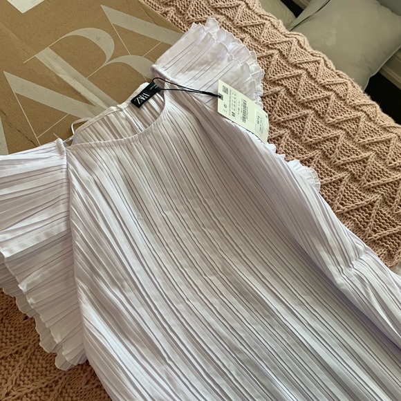 White pleated dress from Zara - Picture 4 of 4